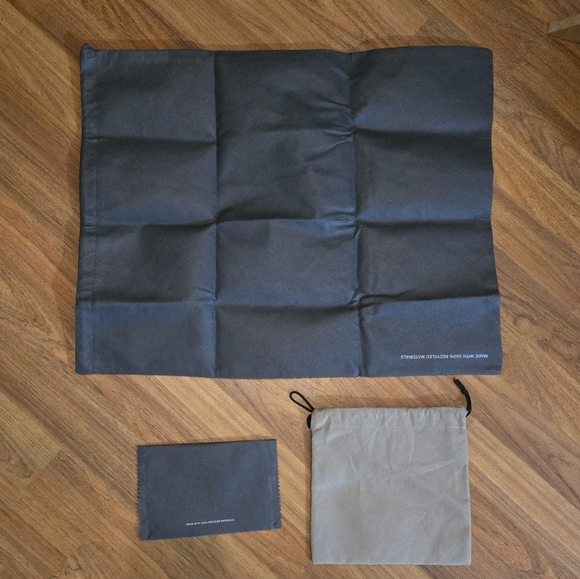 Matt & Nat Dust Bags Set - Picture 3 of 6